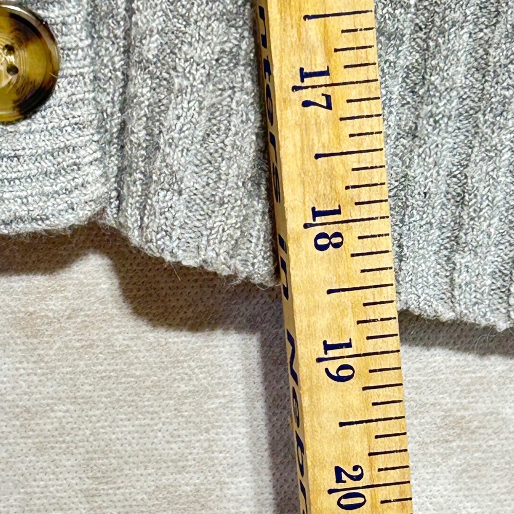 NWT Pink Republic Grey White Striped Ribbed V-Neck Button Cardigan Small - Picture 8 of 9